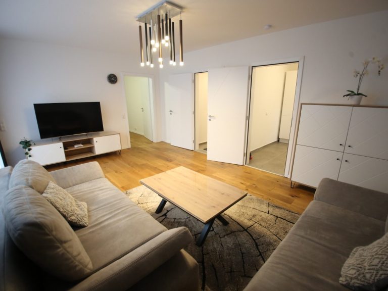 Großes Wohzimmer